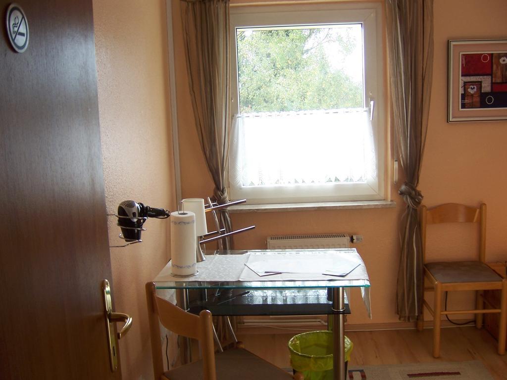 Haus Am Roseneck Hotel Luneburg Room photo